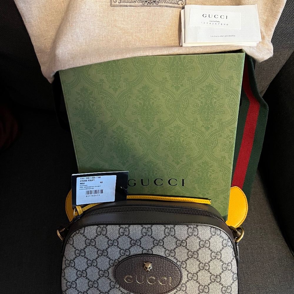 Authentic  Gucci crossbody